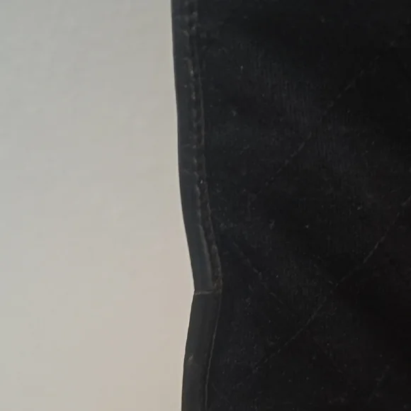 Chanel Black Leather Chain Tote Bag - Picture 4 of 14